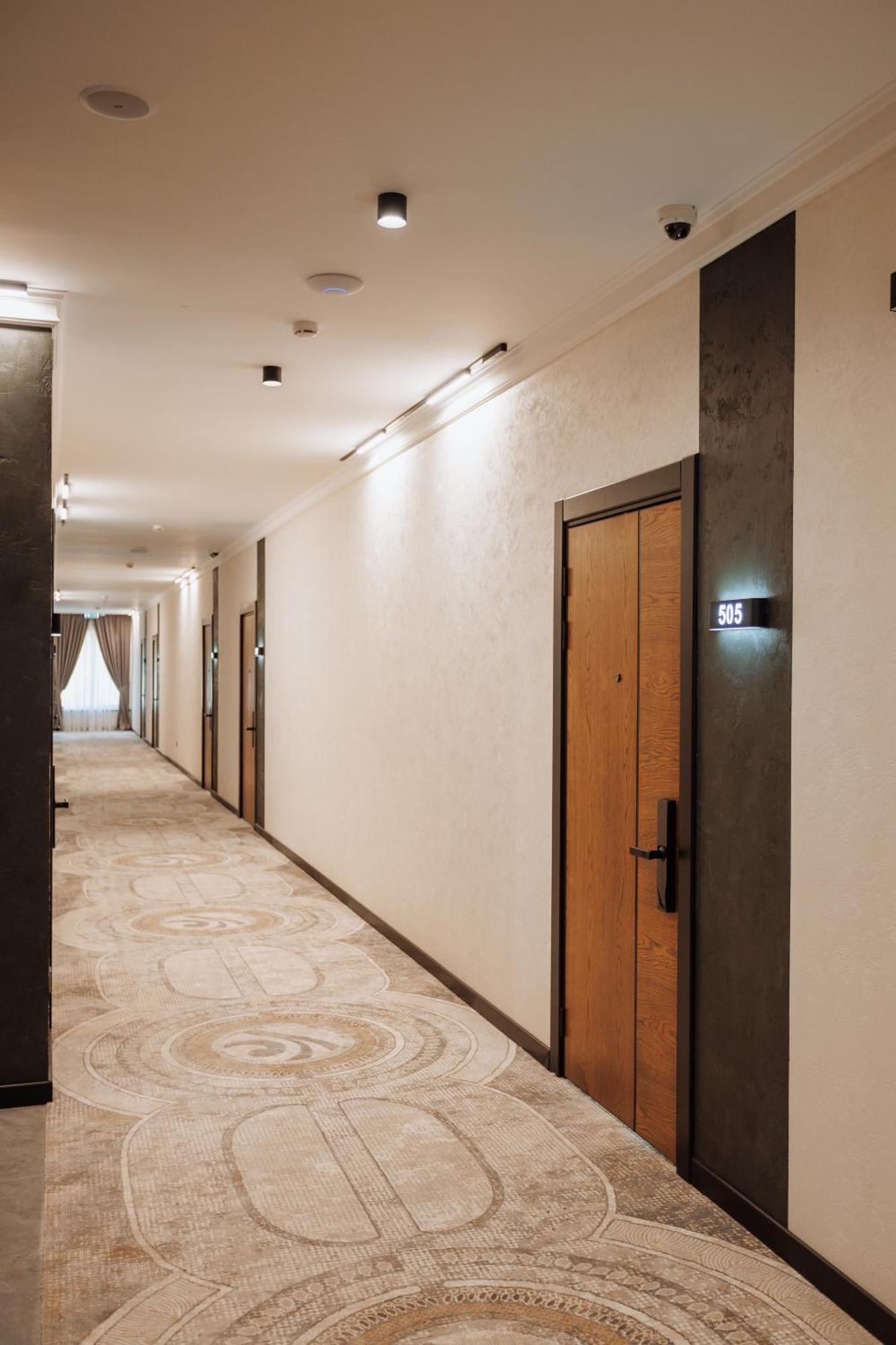 Aurum Garden Hotel Шимкент Екстериор снимка