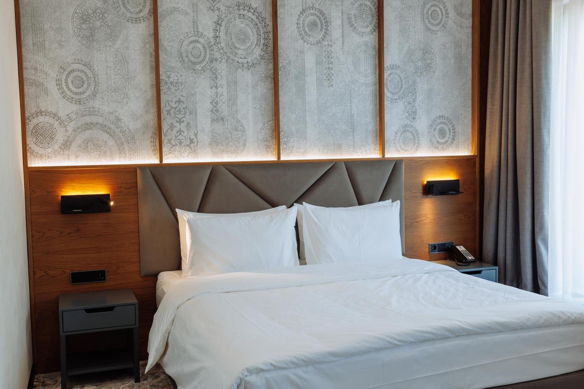 Aurum Garden Hotel Шимкент Екстериор снимка