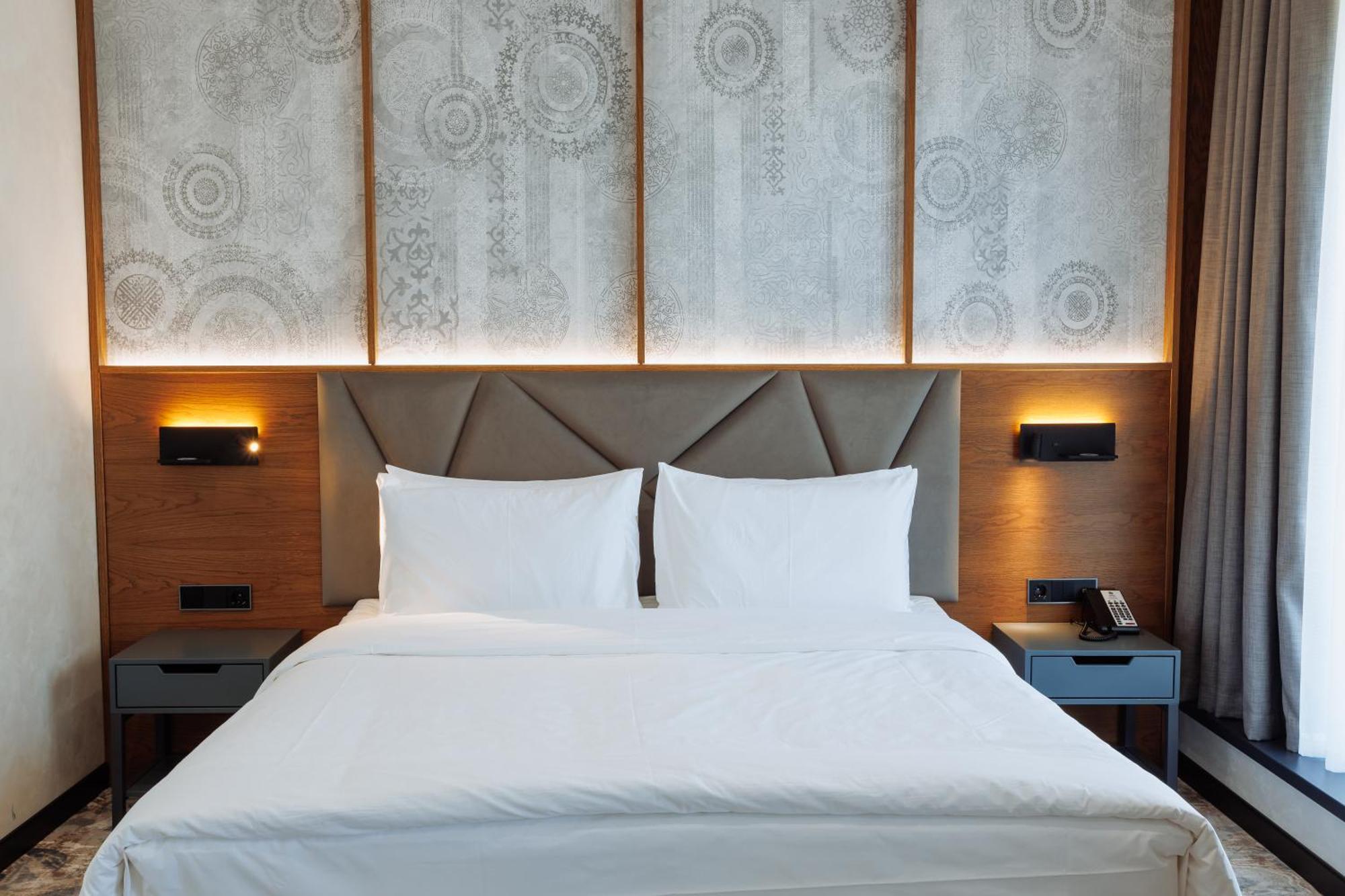 Aurum Garden Hotel Шимкент Екстериор снимка