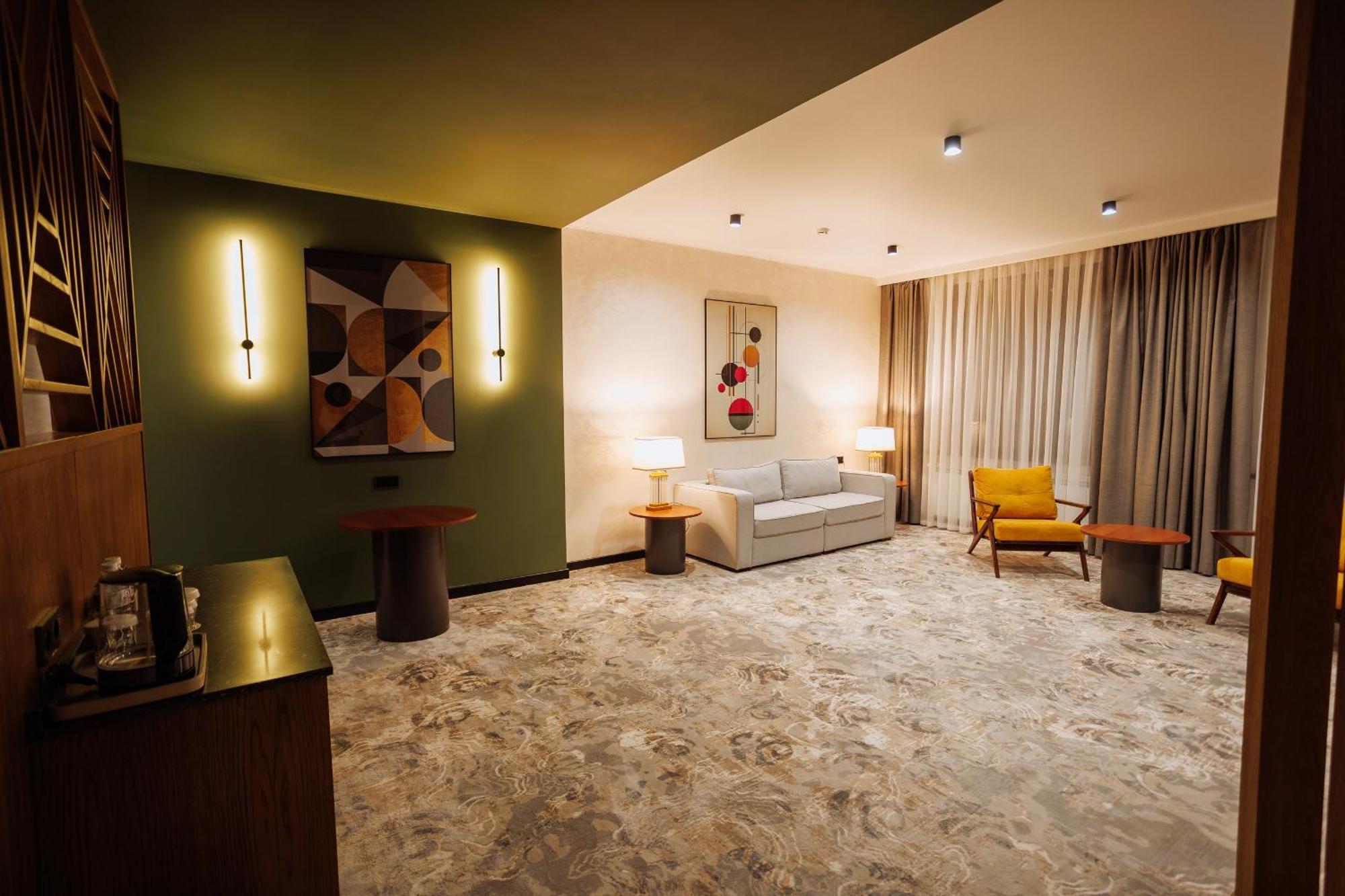 Aurum Garden Hotel Шимкент Екстериор снимка